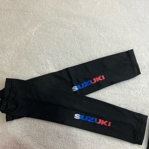 SUZUKI Arm sleeves